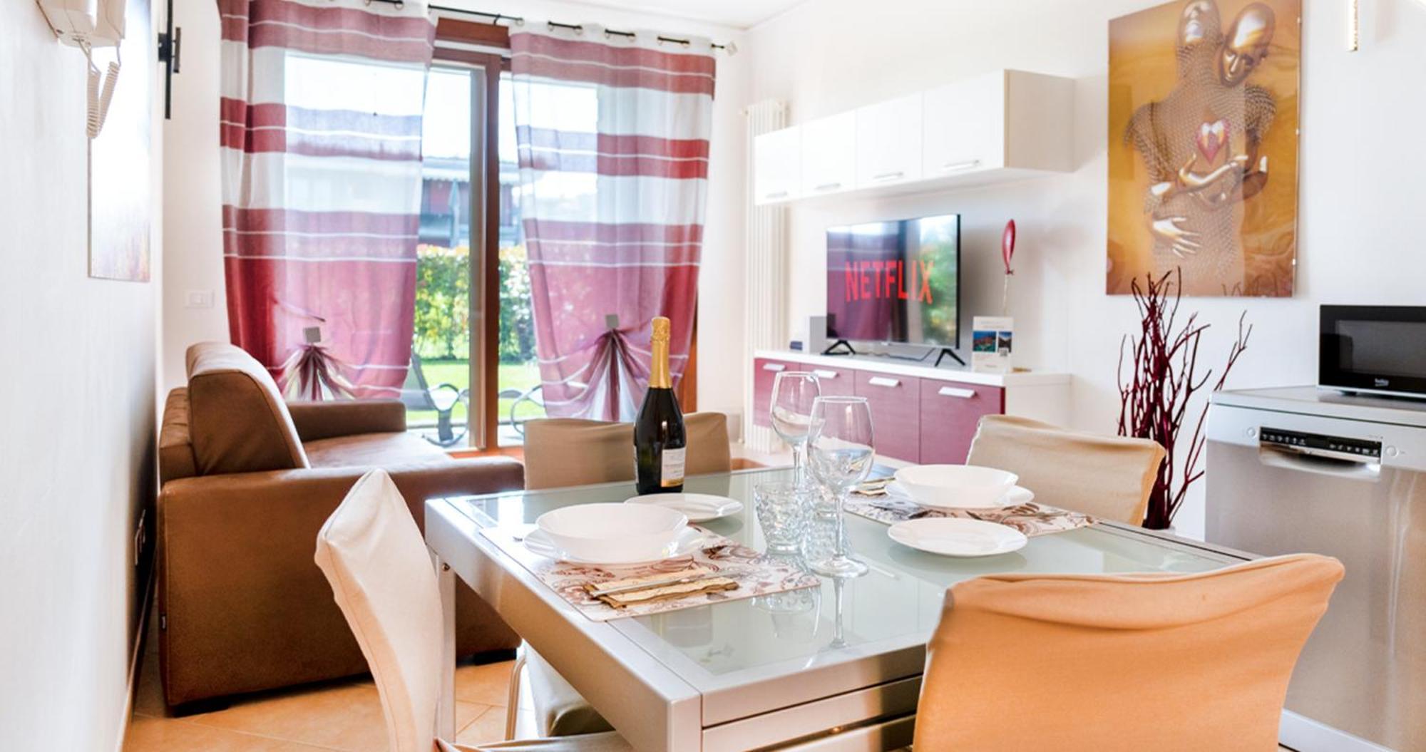 Oleandro Apartment - Featuring A Private Garden And Access To 5 Pools ديسينسانو ديل غاردا المظهر الخارجي الصورة