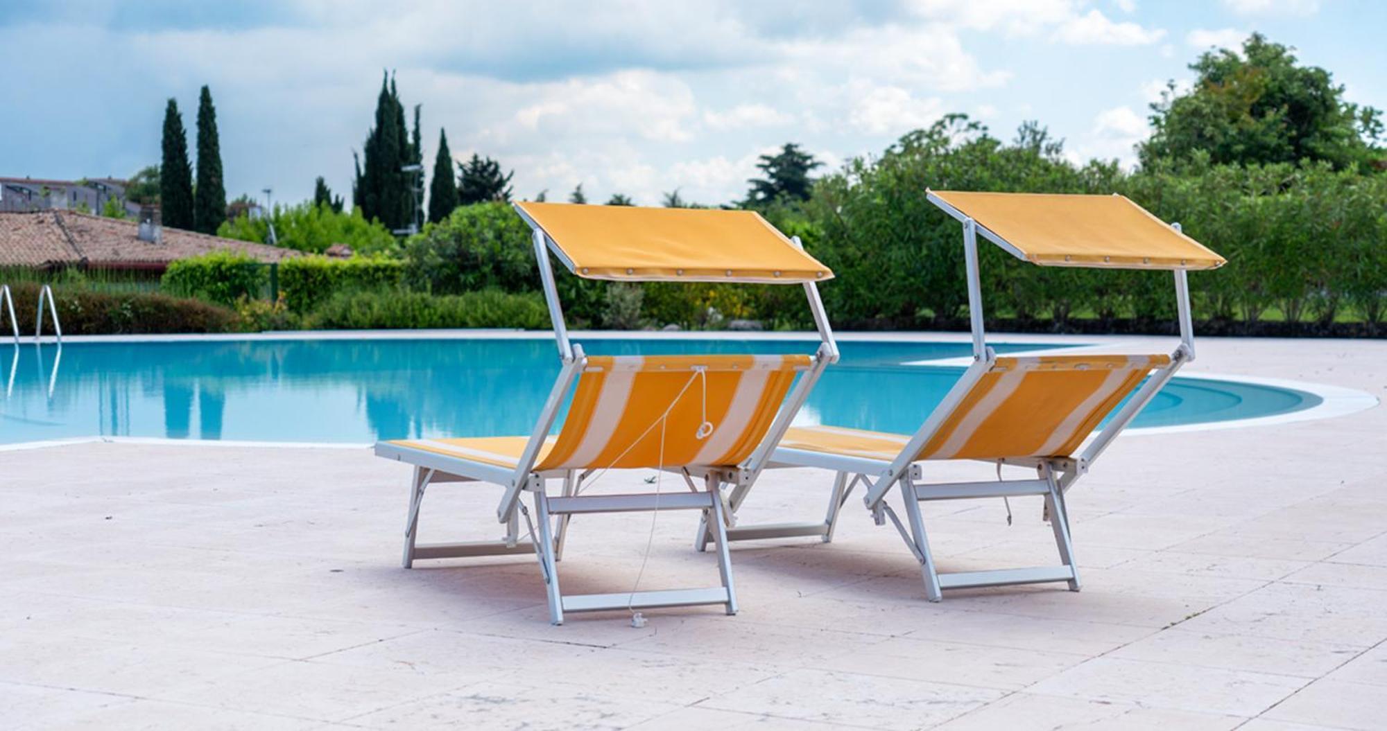 Oleandro Apartment - Featuring A Private Garden And Access To 5 Pools ديسينسانو ديل غاردا المظهر الخارجي الصورة